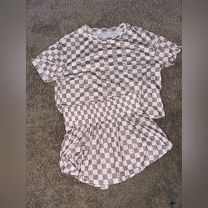 Checkered Tan and White Lounge Set women’s Small